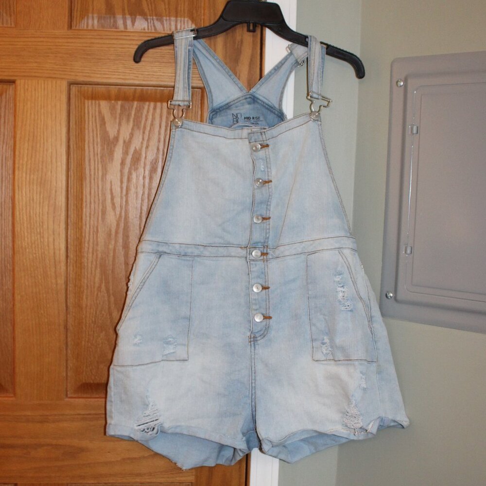 No Boundaries Juniors XXXL Mid-Rise Overall Shorts Distressed Worn